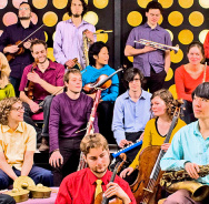 Mit Bands aus Malawi: Andromeda Mega Express Orchestra