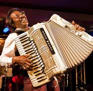 ist am 24.9. gestorben: Buckwheat Zydeco