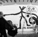 Peter Kowald & A.R. Penck beim Workshop Freie Musik 1984