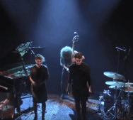 Videopremiere - Ikarus