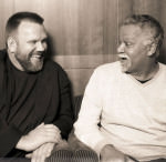 Tom Glagow & Joe Sample, lachend